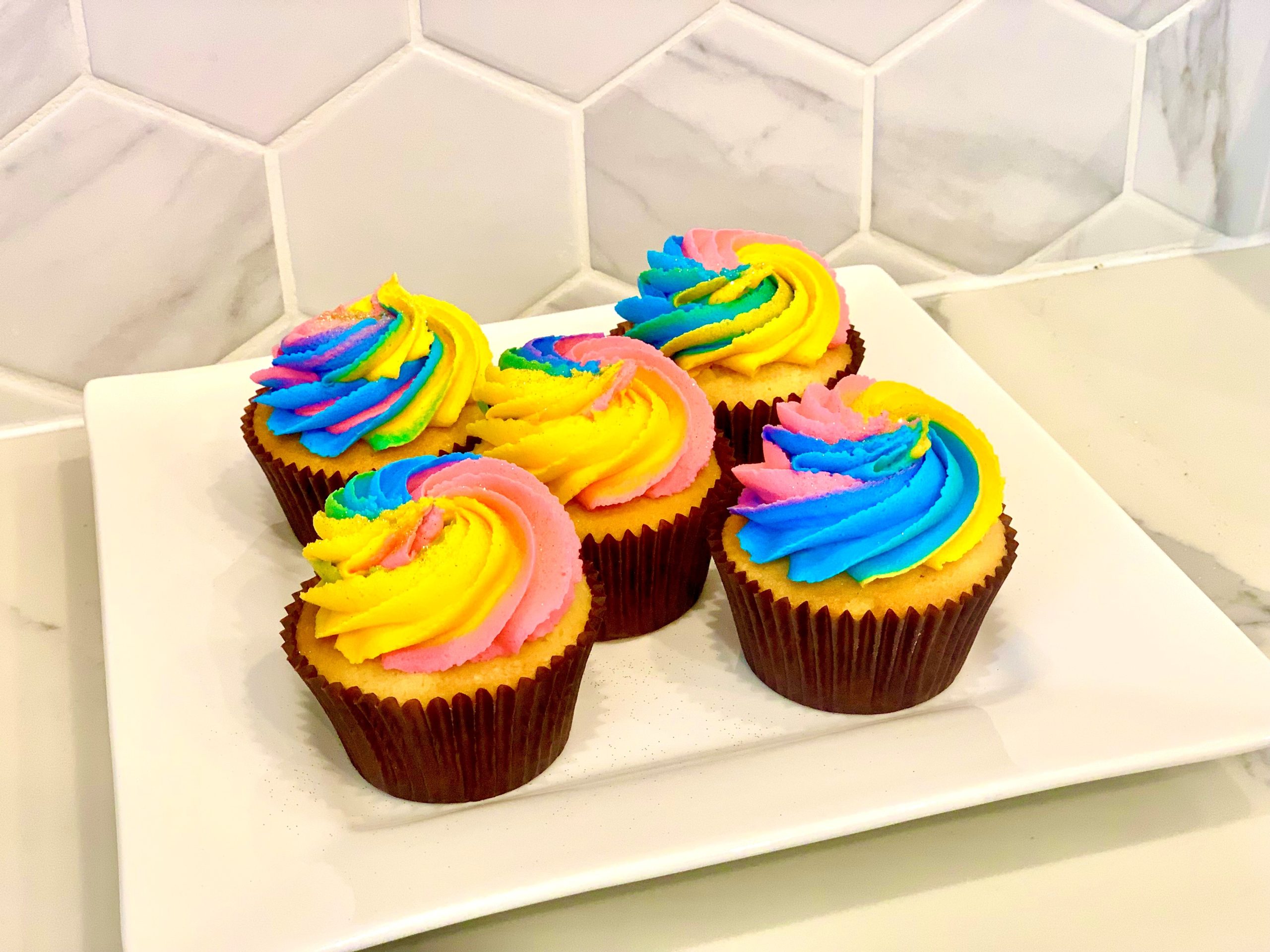 rainbow-cupcakes